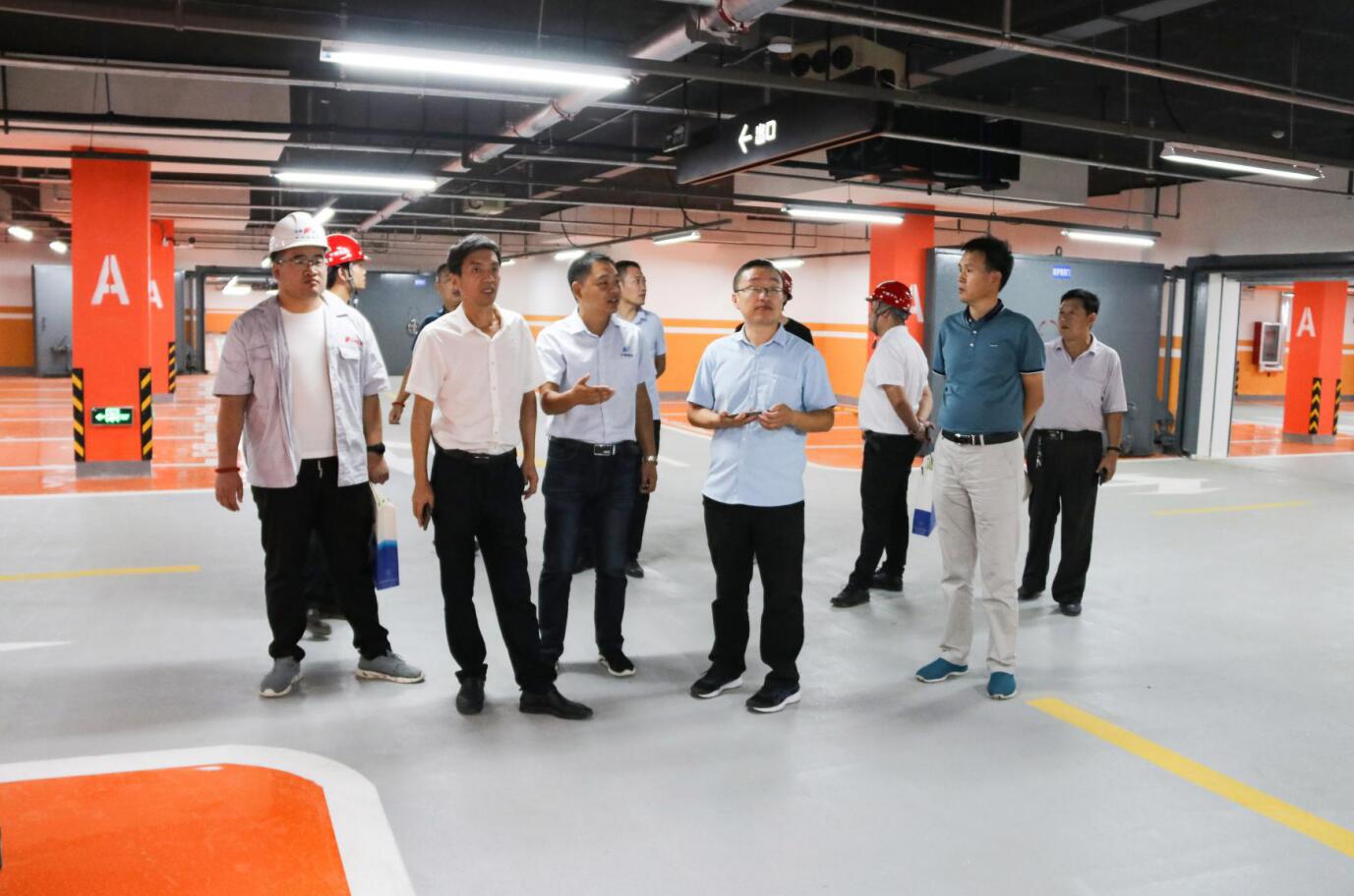 中建聯(lián)合|住宅工程竣前質(zhì)量觀摩會暨“兩大行動”推進會在海爾珺璽項目順利舉行(圖3) 中建聯(lián)合|住宅工程竣前質(zhì)量觀摩會暨“兩大行動”推進會在海爾珺璽項目順利舉行(圖3)