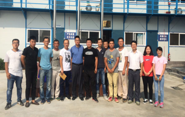 炎炎夏日送清涼，慰問一線勞動(dòng)者(圖2)