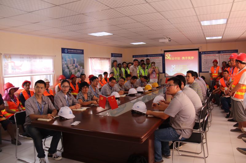 黨建做抓手，法律服務送工地(圖1)