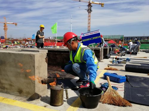 城陽區(qū)舉辦建筑業(yè)職業(yè)技能大賽 比學趕幫超展工匠精神(圖6)