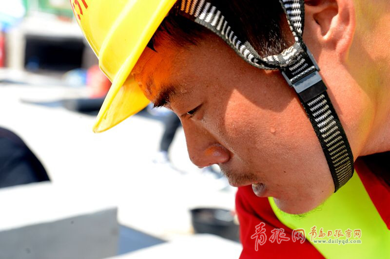 比速度拼質(zhì)量！青島農(nóng)民工建筑技能大比拼(圖6)