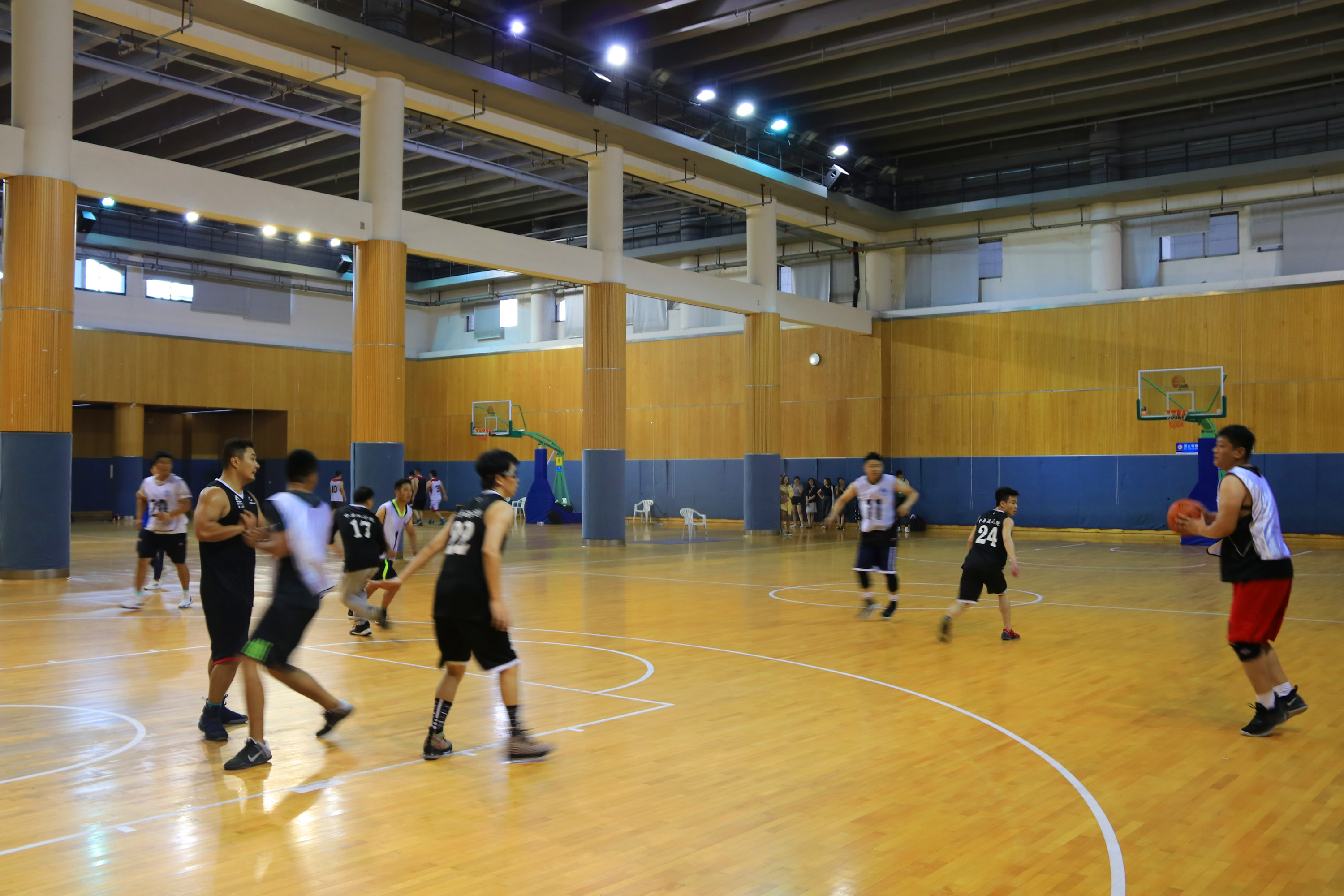 “中建聯(lián)合杯”暨德才集團(tuán)籃球邀請(qǐng)賽火熱來(lái)襲(圖3)