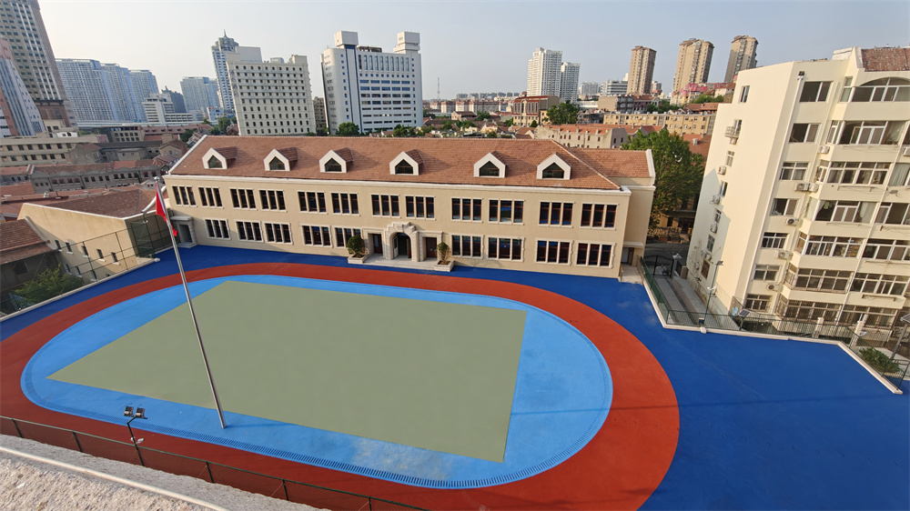 青島市市南區(qū)副區(qū)長李宏建蒞臨青島七中北樓重建工程實(shí)地考察(圖3) 圖片