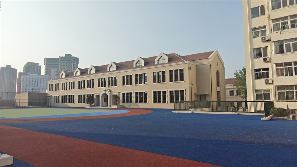 青島市市南區(qū)副區(qū)長李宏建蒞臨青島七中北樓重建工程實(shí)地考察(圖4) 圖片